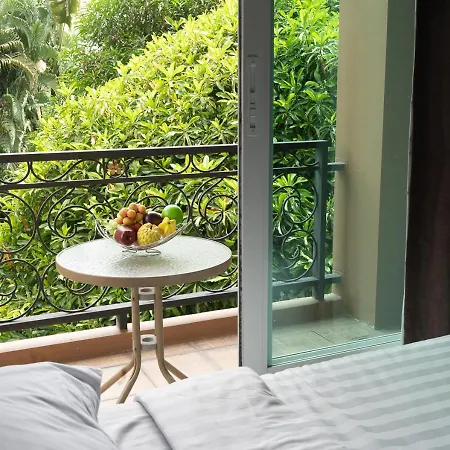 Greenview Ekkamai10 Suite