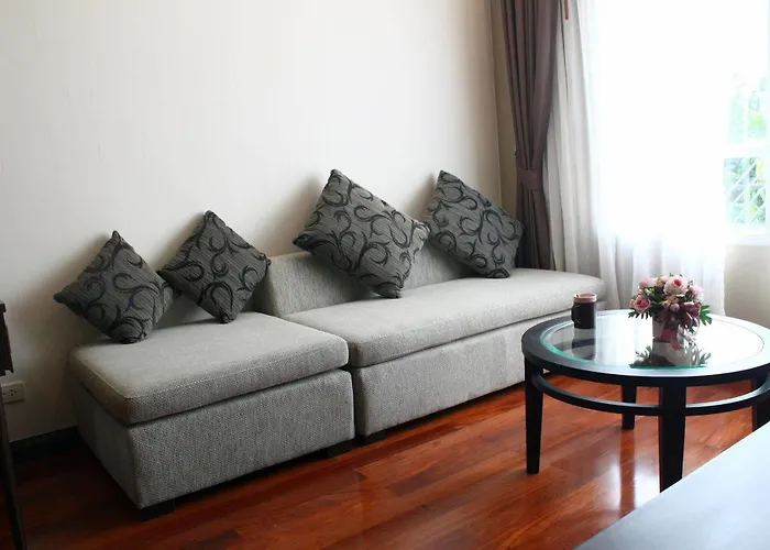 Greenview Ekkamai10 3*