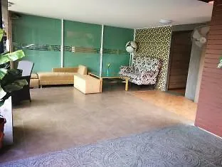忆甲迈10号绿景套房酒店 酒店